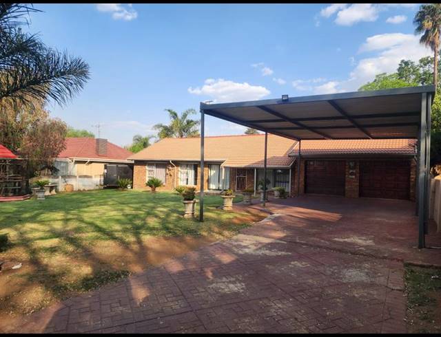 4 BEDROOM HOUSE FOR SALE IN BRENTHURST